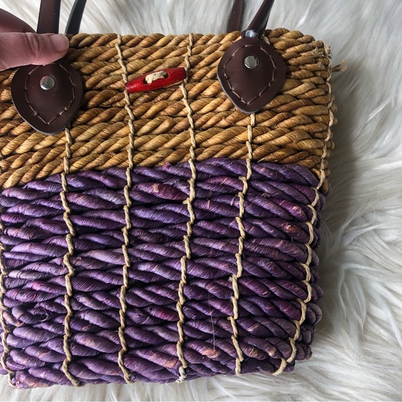 Wicker purple brown beach bag summer bag with toggle close - Picture 2 of 4